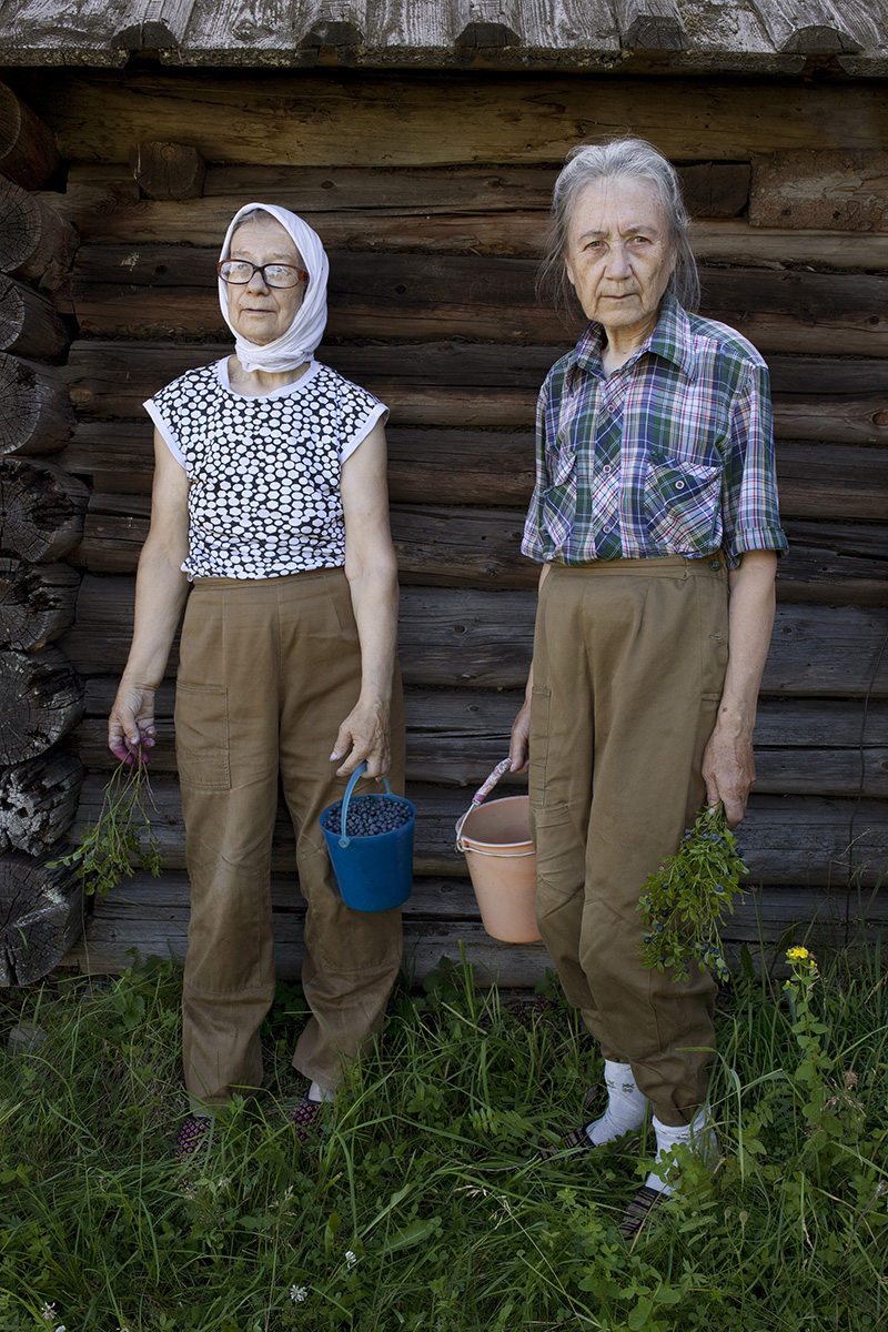 Alevtina and Ludmila with Blueberries. Digital Chromogenic Print. 2009.